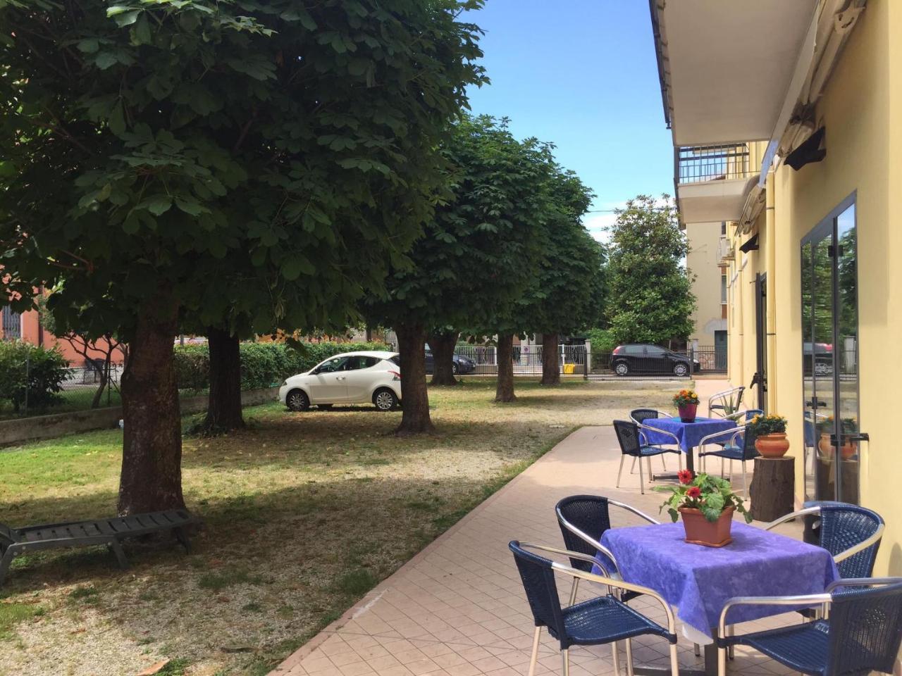 Hotel Argo Rimini Exterior photo